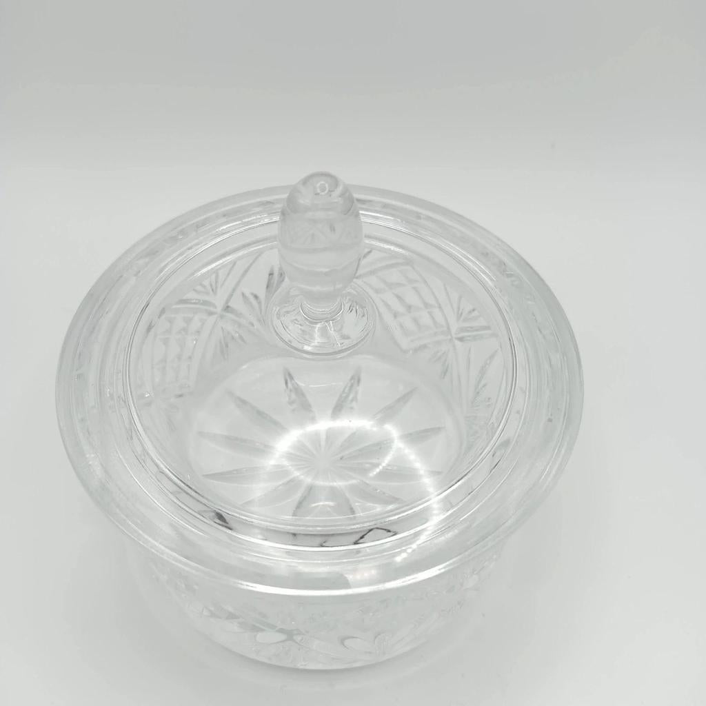Très jolie ancienne bonbonnière en verre
