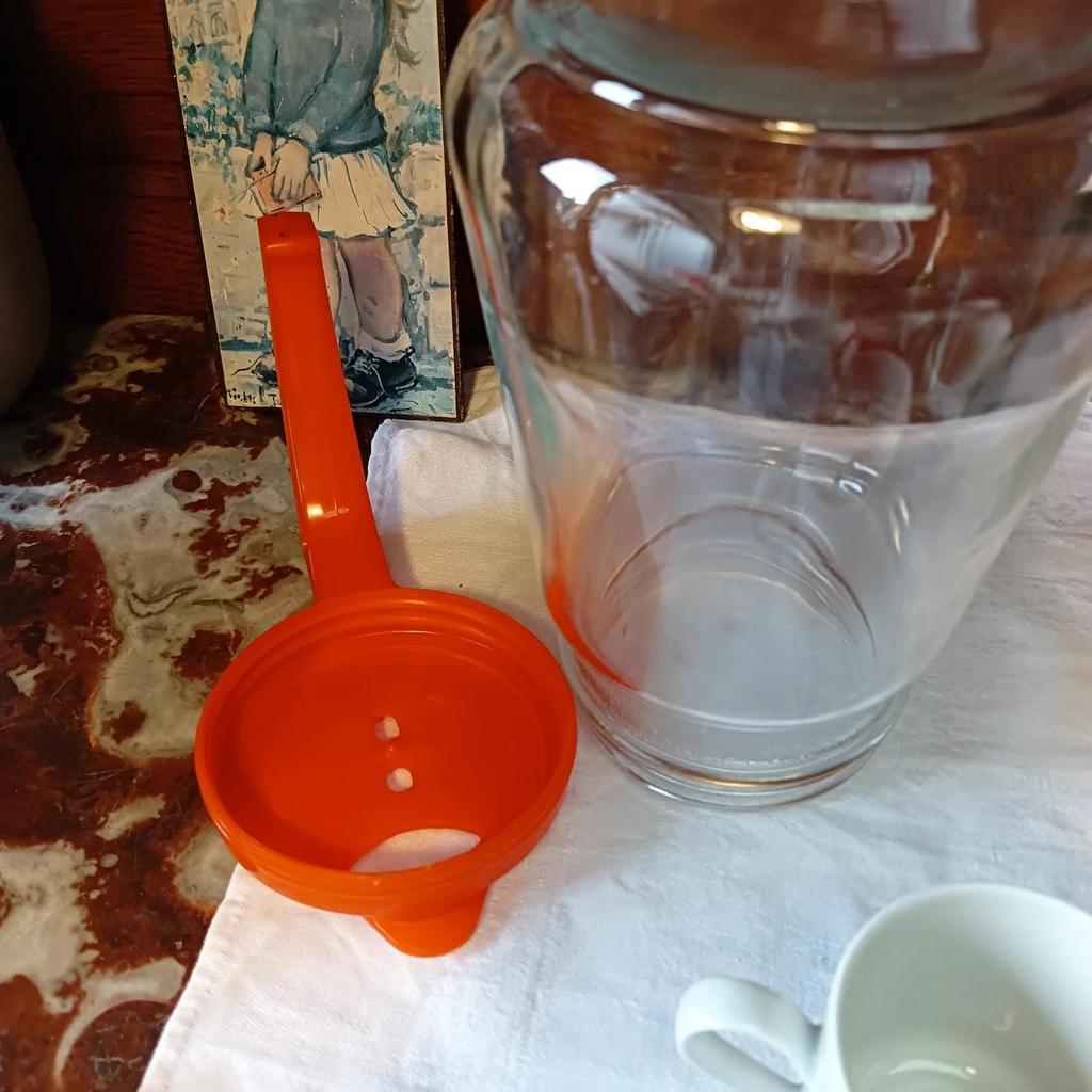 Très joli pichet vintage à orangeade
