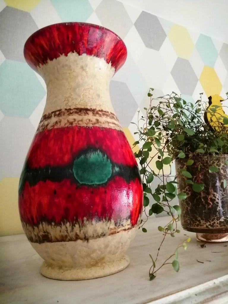 Ancien vase avec glaçure d’écoulement 1407 /25