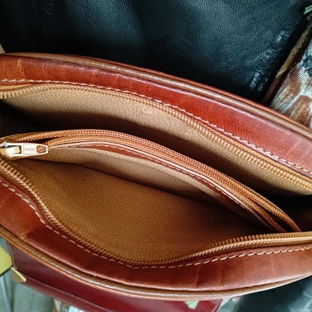 Très joli ancien sac à main vintage Victor en cuir