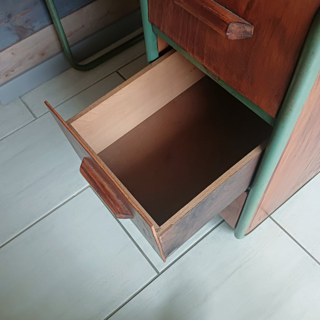 Magnifique bureau et chaise enfant vintage années 60