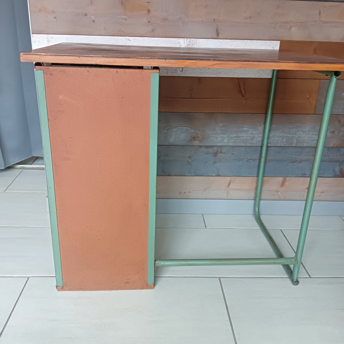 Magnifique bureau et chaise enfant vintage années 60