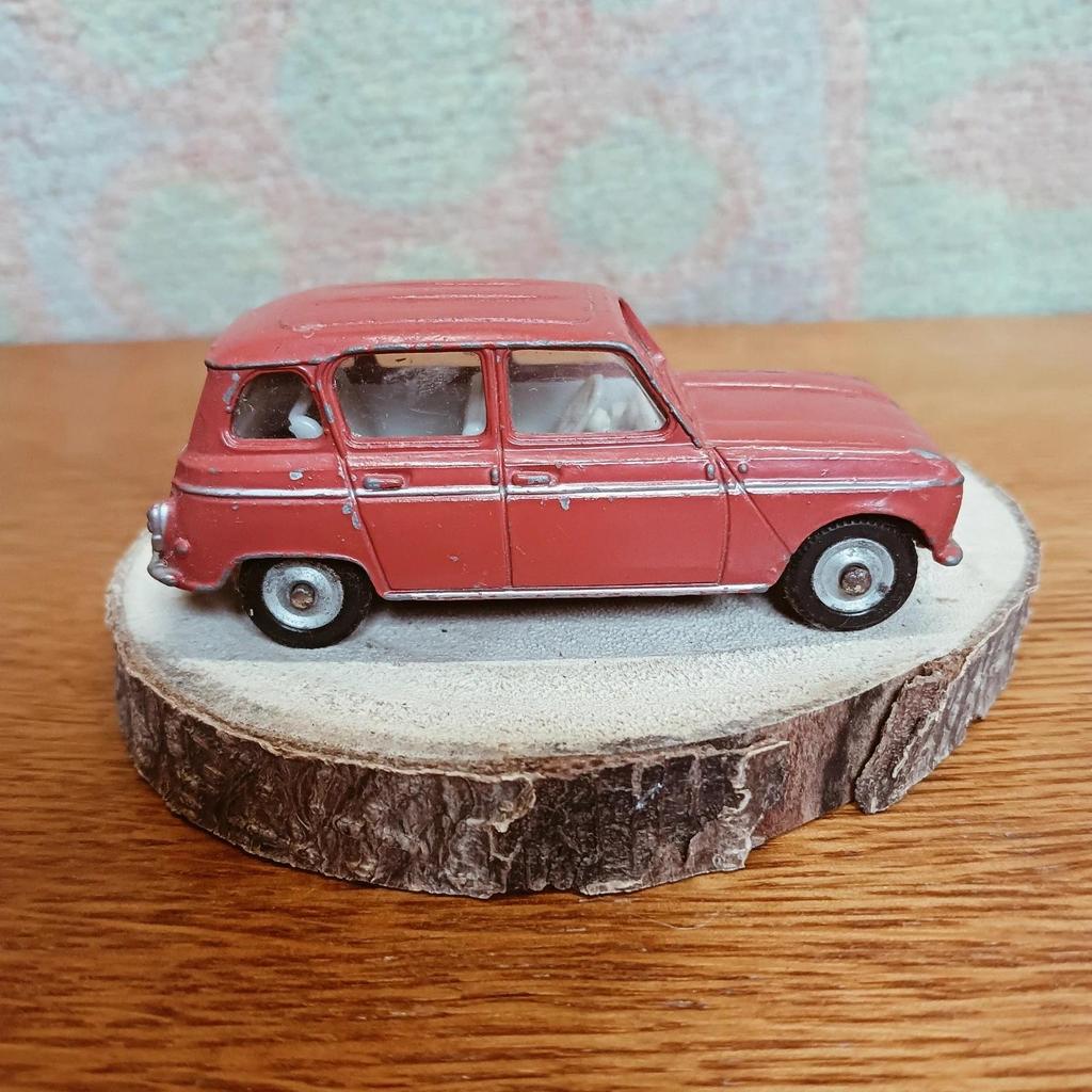 Renault 4l Dinky Toys Meccano France