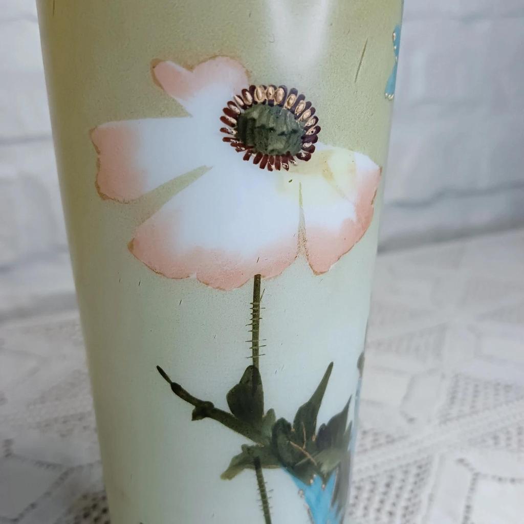 Très joli ancien vase en opaline