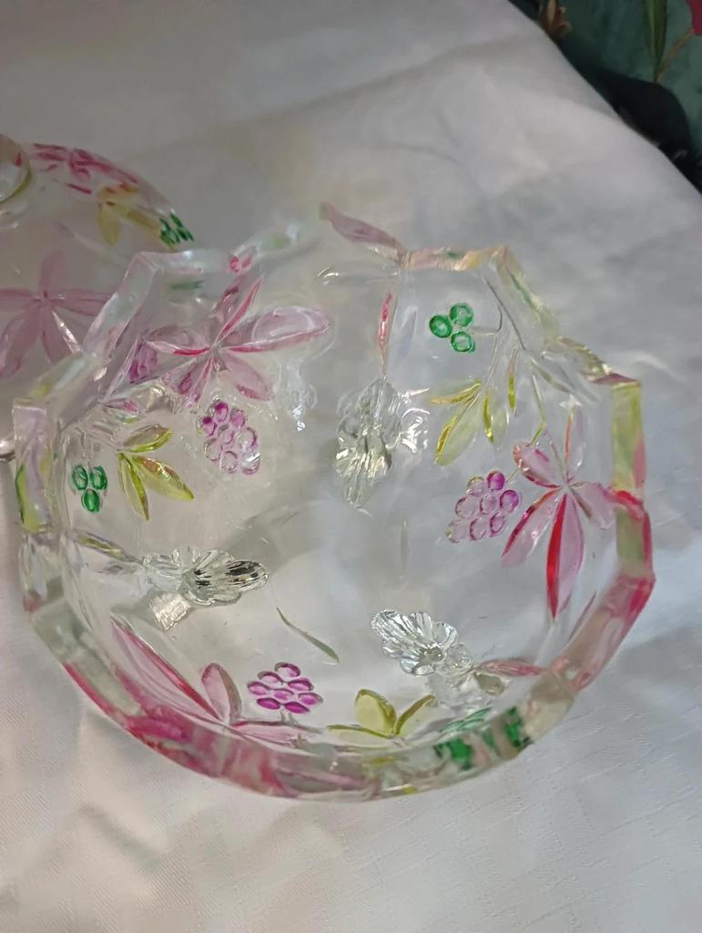 Ancienne très jolie bonbonnière en cristal