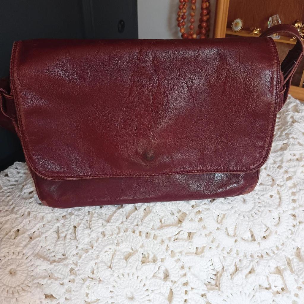 Très joli sac en cuir vintage