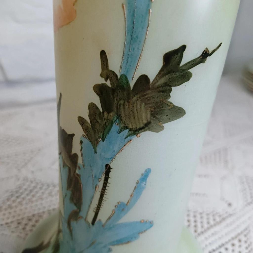 Très joli ancien vase en opaline