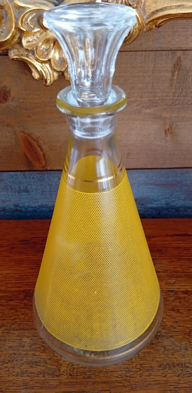 Très jolies carafes vintage