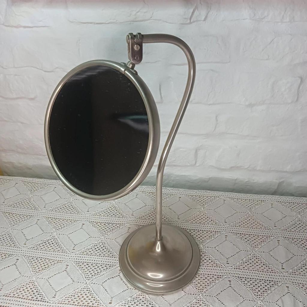 Très joli miroir de barbier vintage