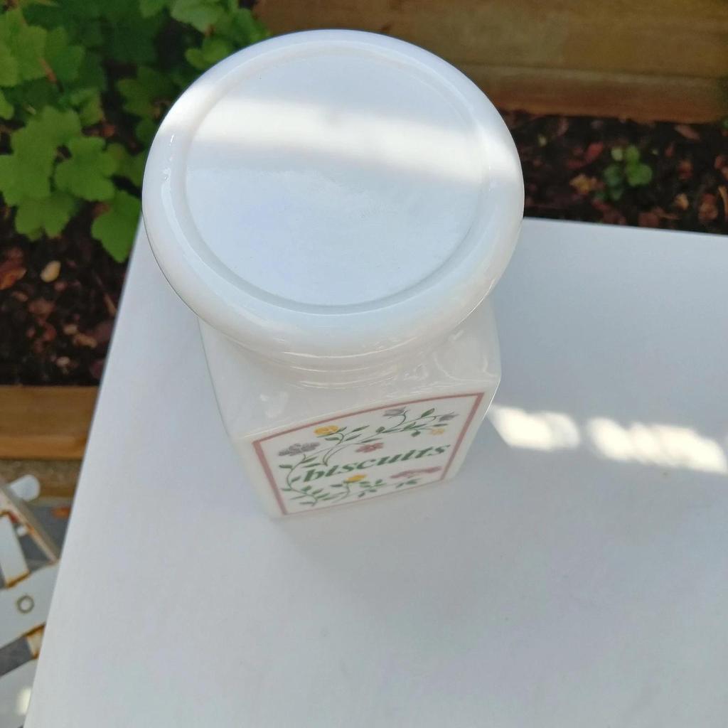 Très joli ancien pot en opaline vintage