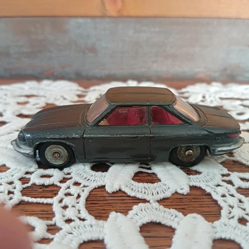 Panhard 24 Dinky Toys Meccano France