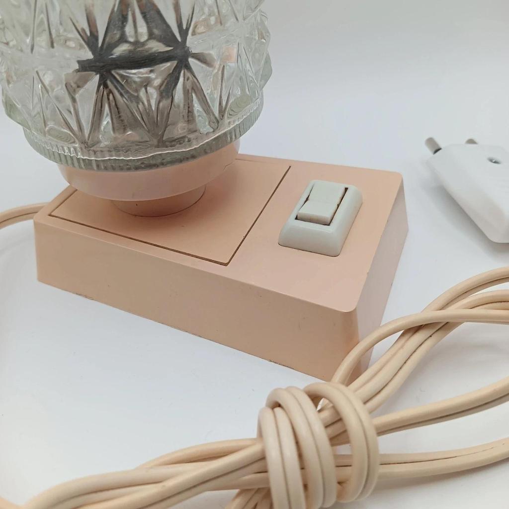 Très jolie petite lampe de chevet vintage verre ciselé