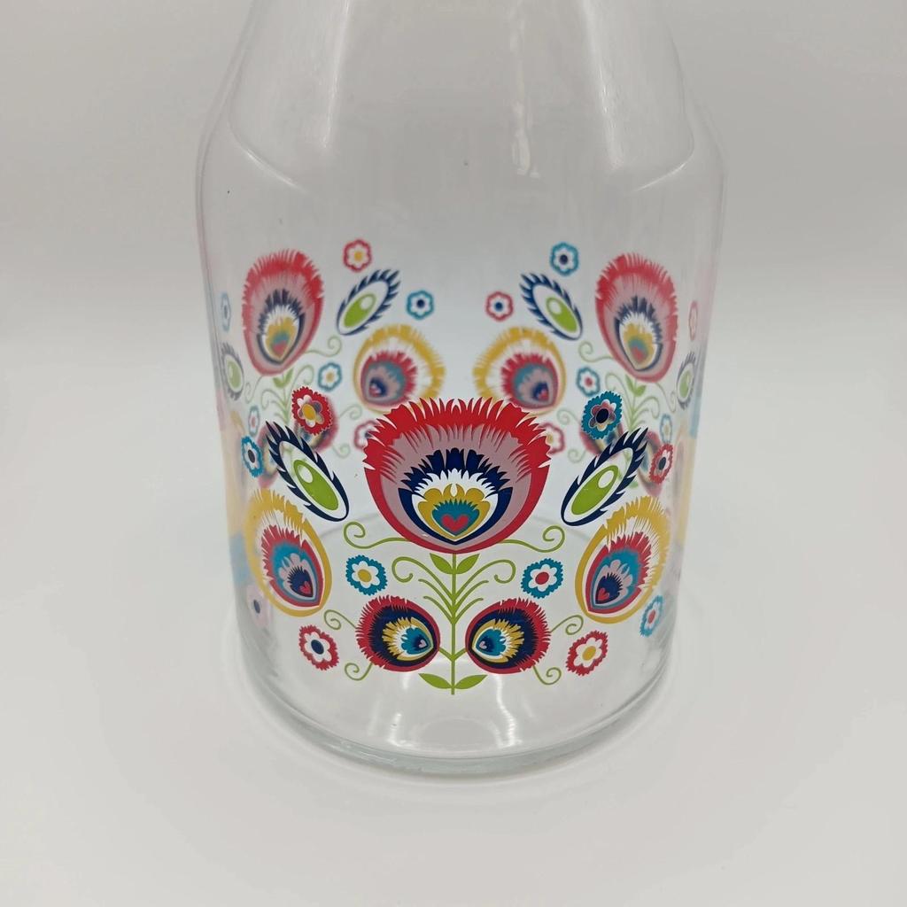 Très jolie carafe motif vintage