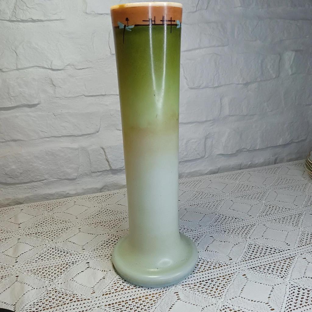 Très joli ancien vase en opaline