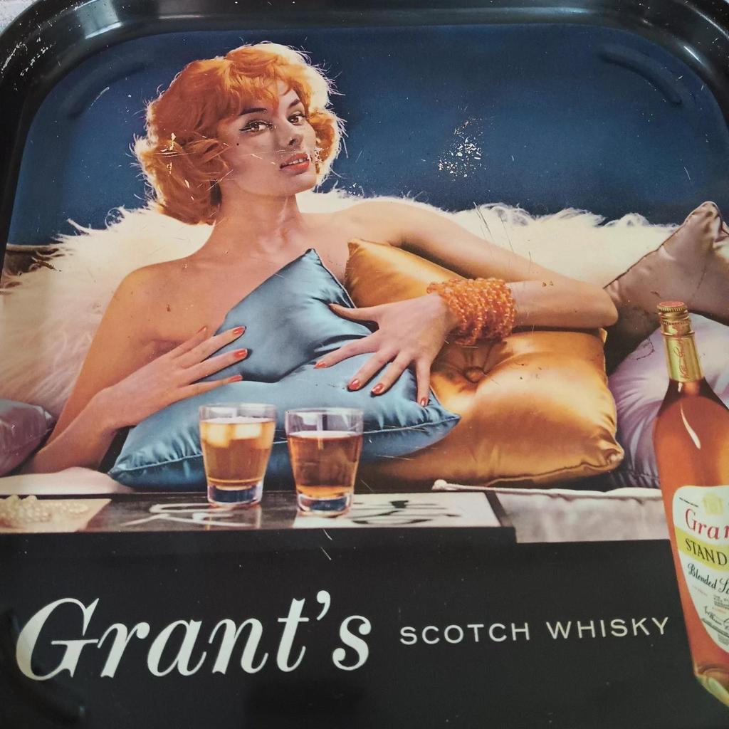 Très joli plateau publicitaire vintage