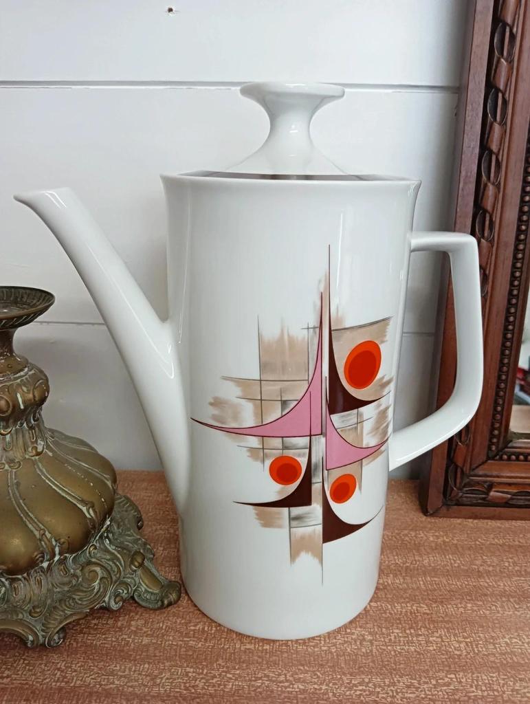 Très jolie ancienne cafetière vintage en porcelaine