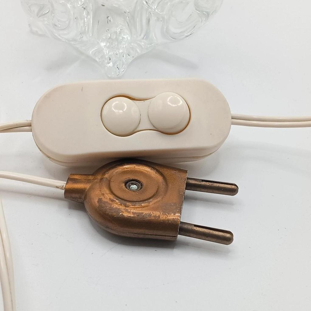Très joli ancien pied de lampe vintage