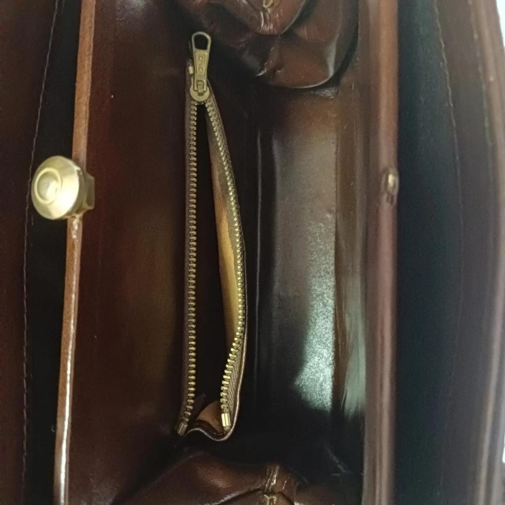 Très joli sac en cuir vintage