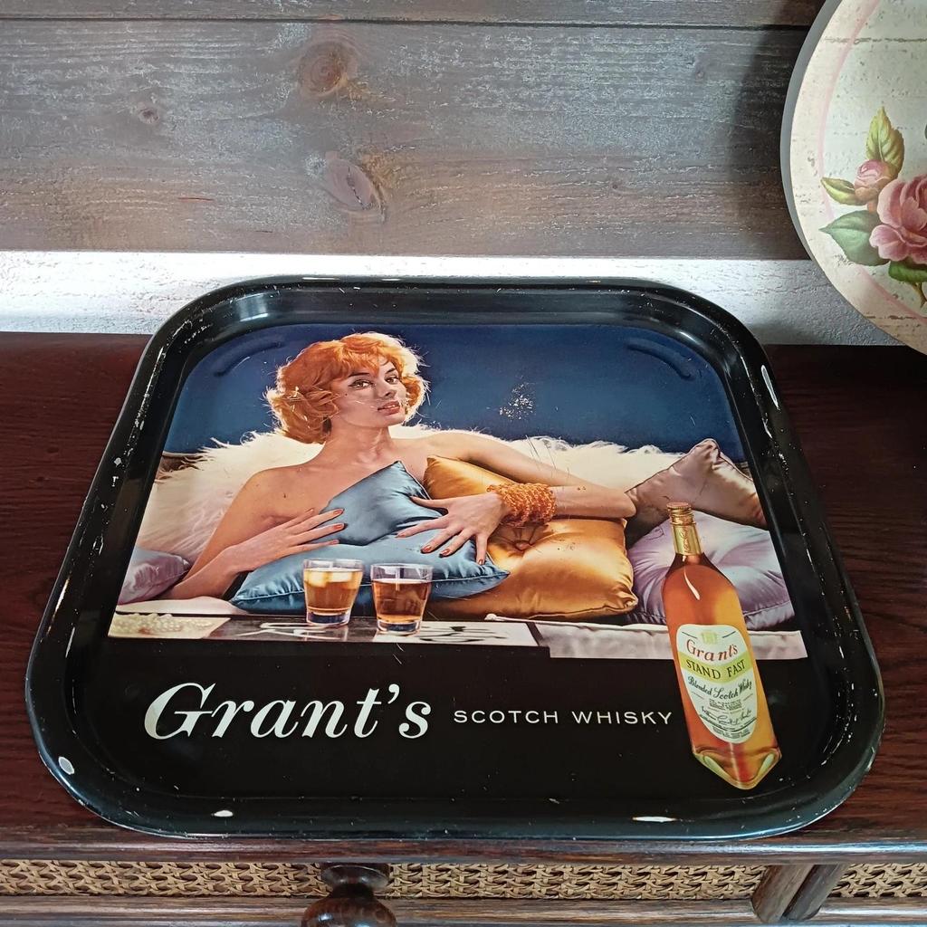 Très joli plateau publicitaire vintage