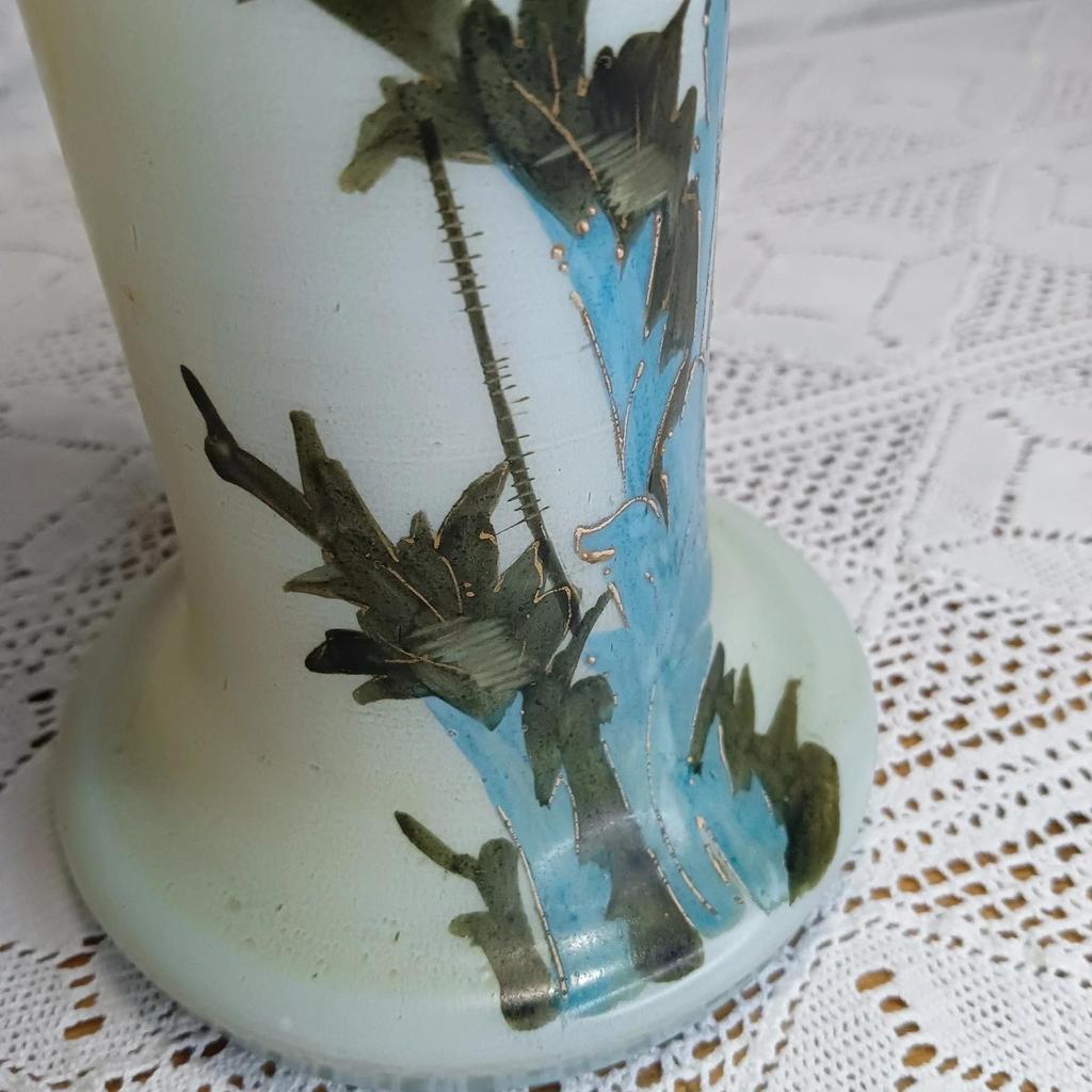 Très joli ancien vase en opaline