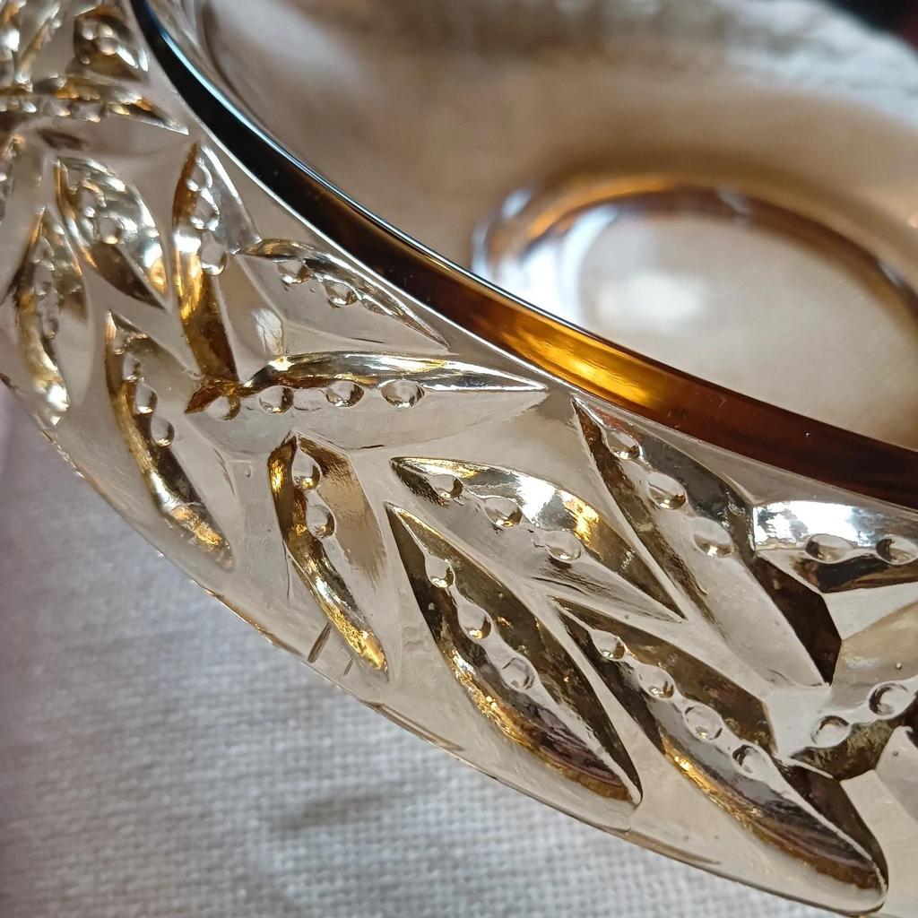 Très joli plat vintage fumé