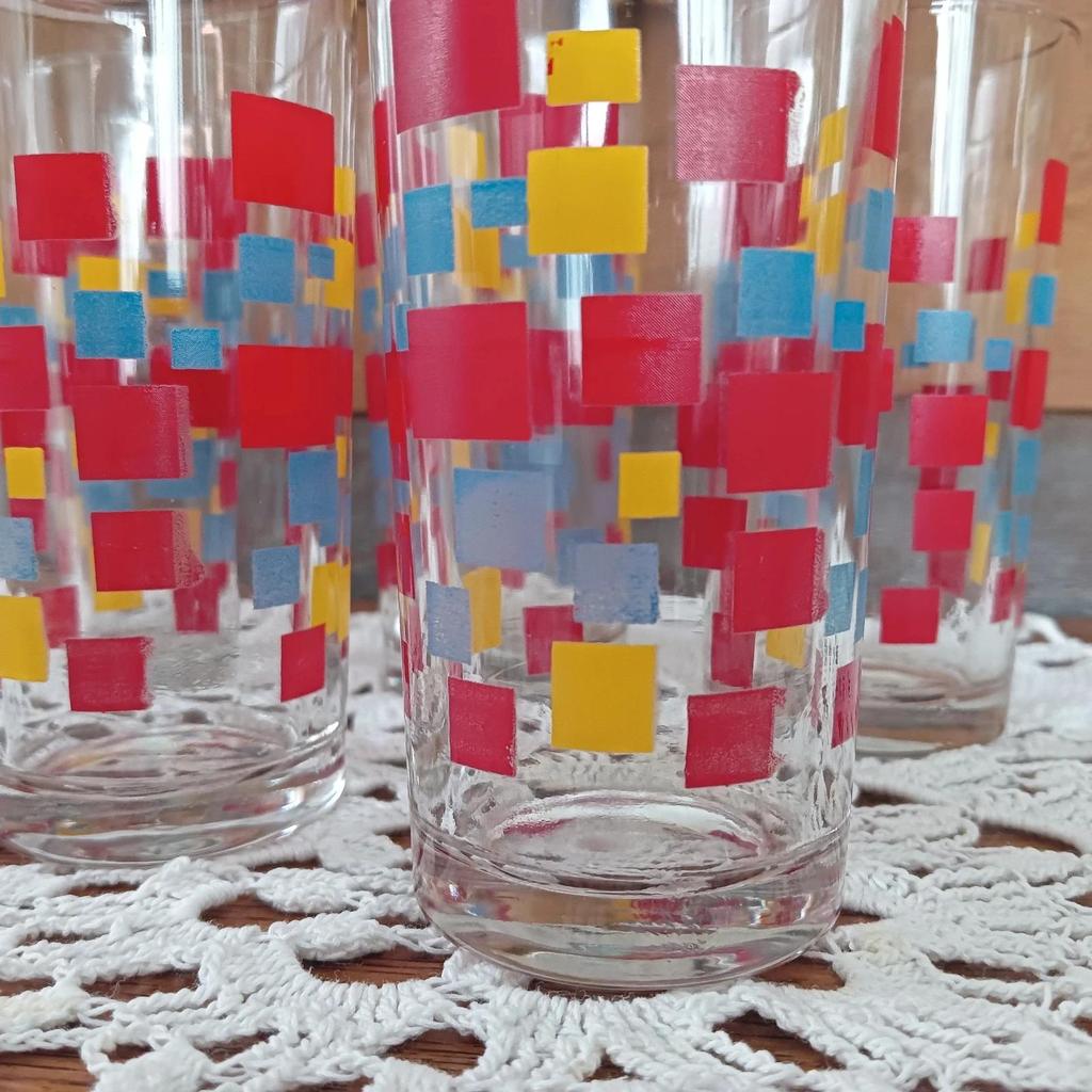 Très jolis verres à orangeade vintage