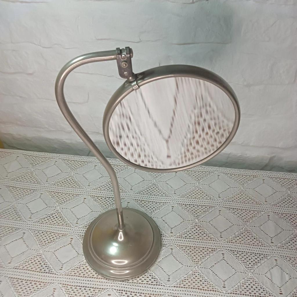 Très joli miroir de barbier vintage