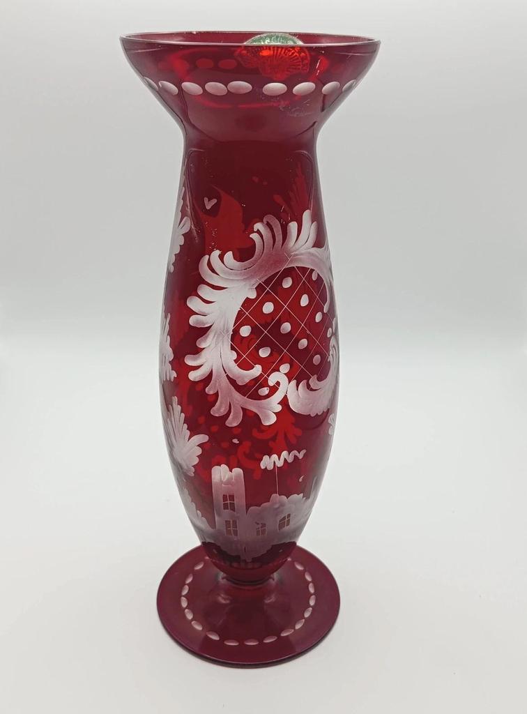 Très joli ancien petit vase soliflore en verre de bohème