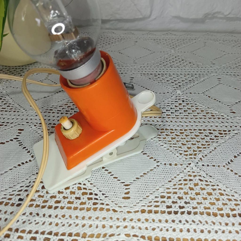 Très jolie lampe à pince vintage