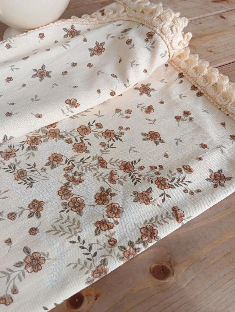 Très jolie ancienne nappe bohème