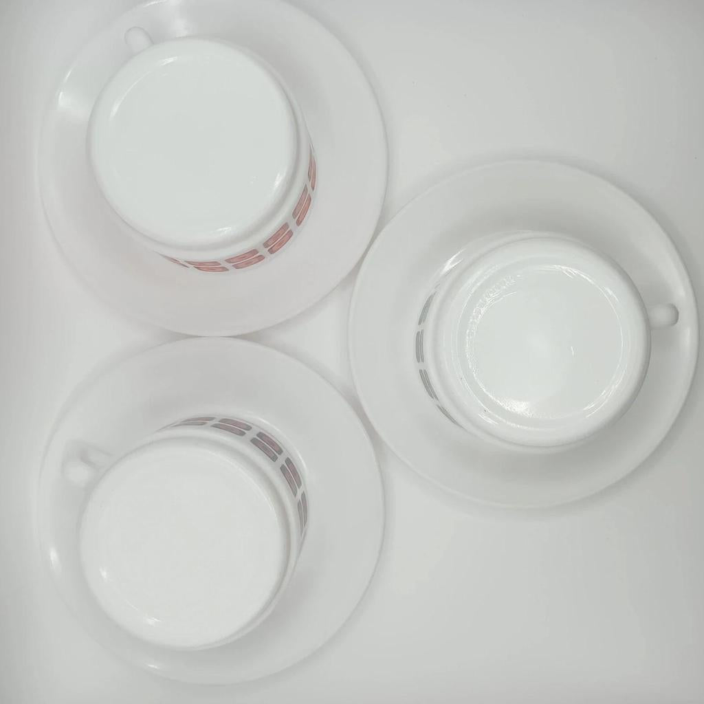 Très jolies tasses à café et soucoupes vintage Arcopal