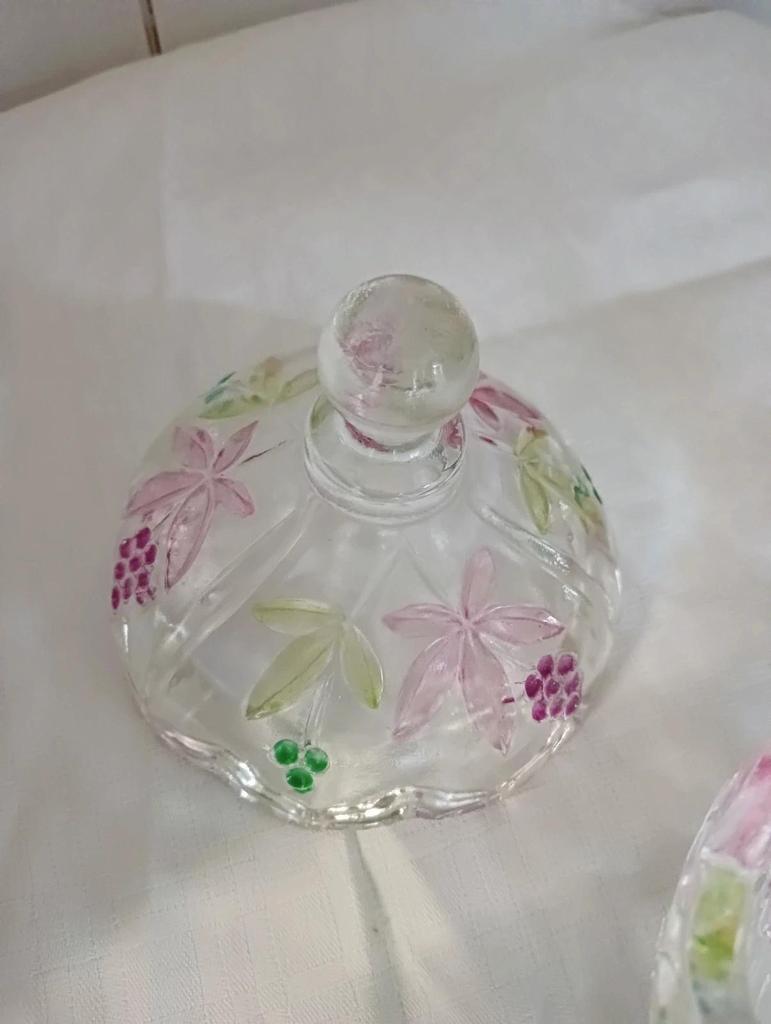 Ancienne très jolie bonbonnière en cristal