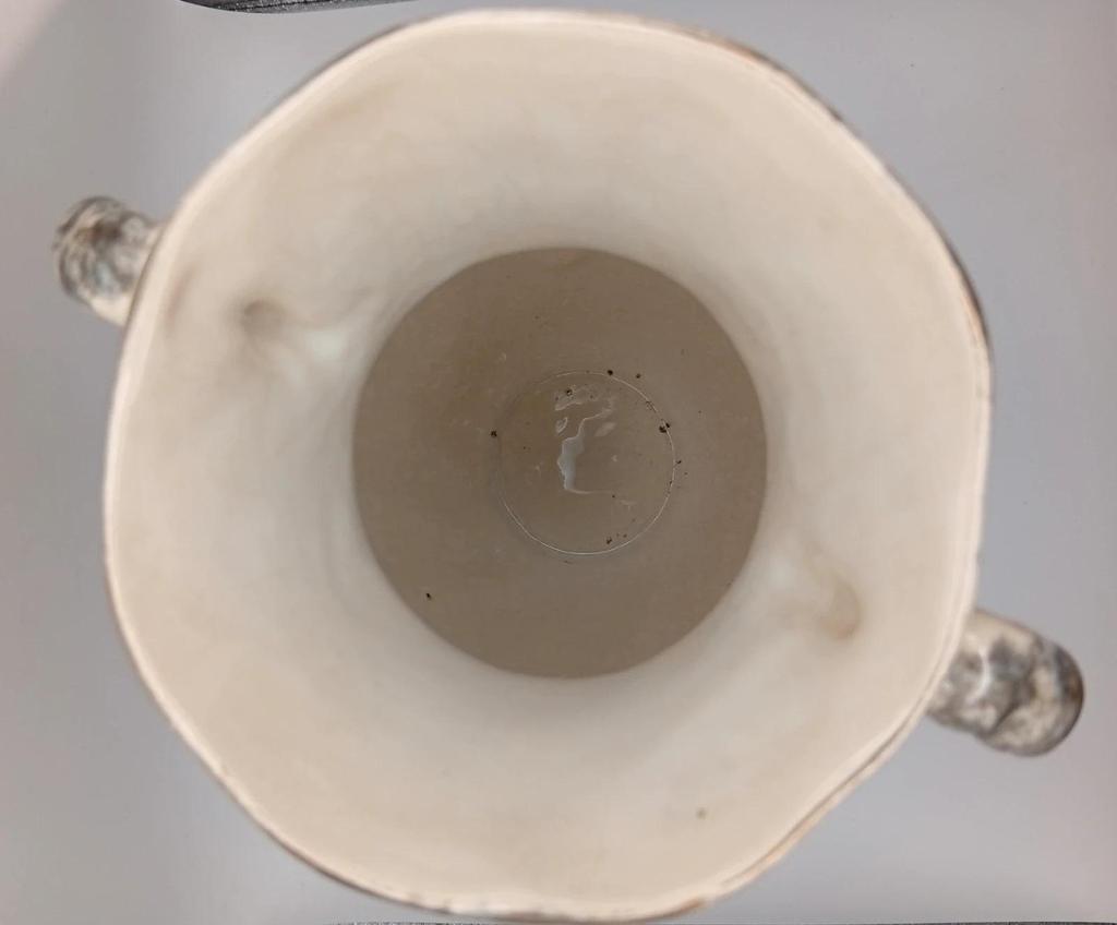 Trés joli vase ancien