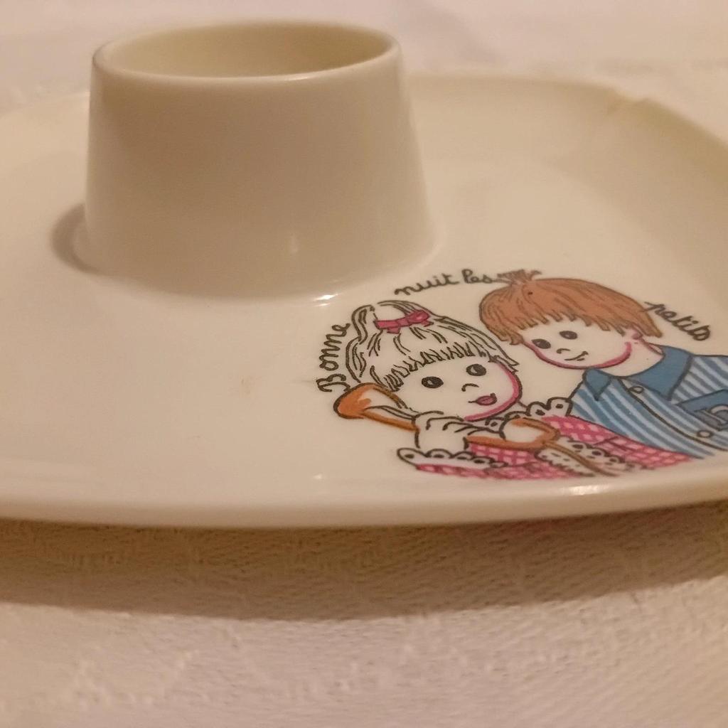 Très joli coquetier vintage année 70