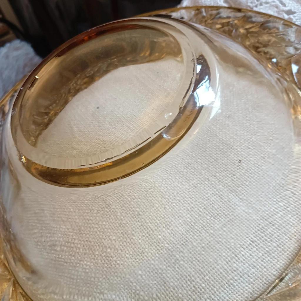 Très joli plat vintage fumé