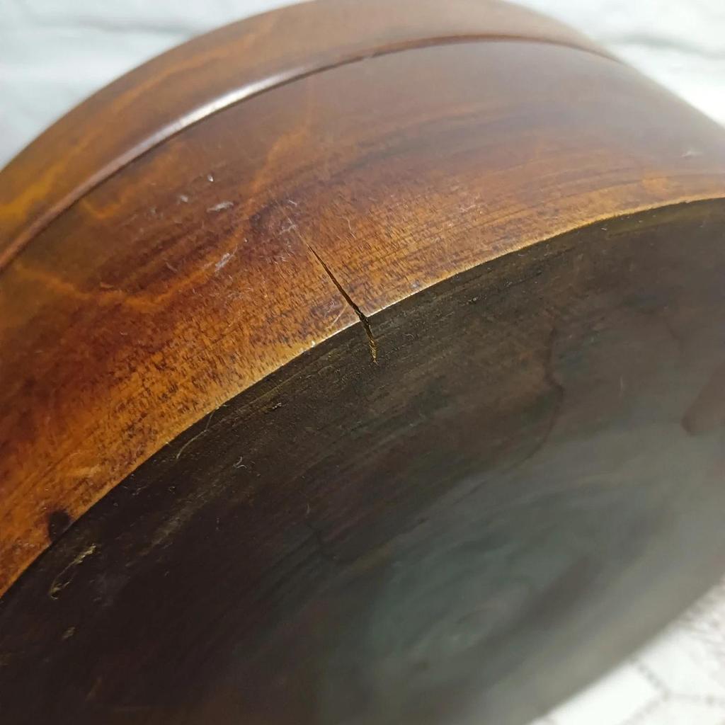 Très jolie ancienne boîte à bijoux