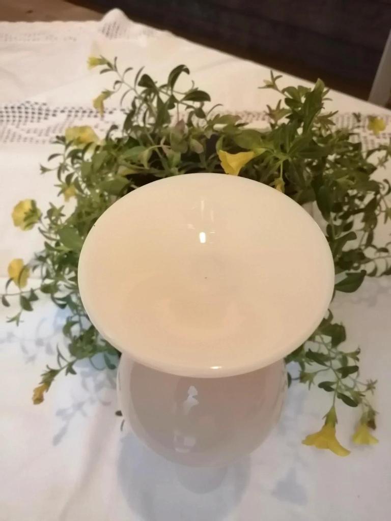 Ancien vase soliflore en opaline rose