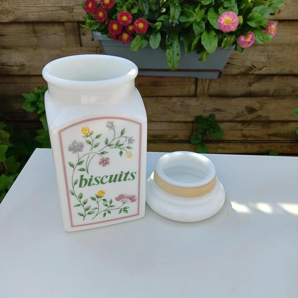 Très joli ancien pot en opaline vintage