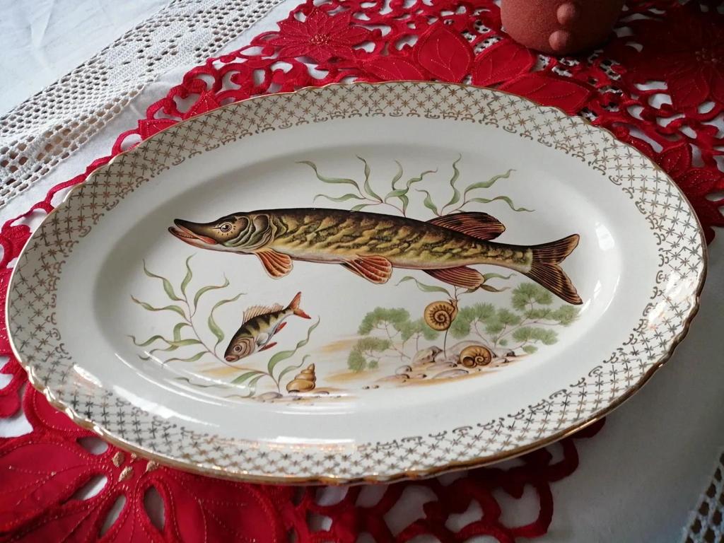 Ancien plat à poisson Moulin des loups Orchie