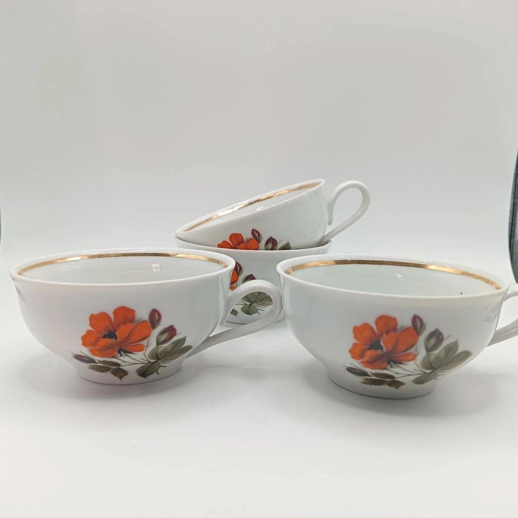 Lot de 4 très jolies tasses à café vintage