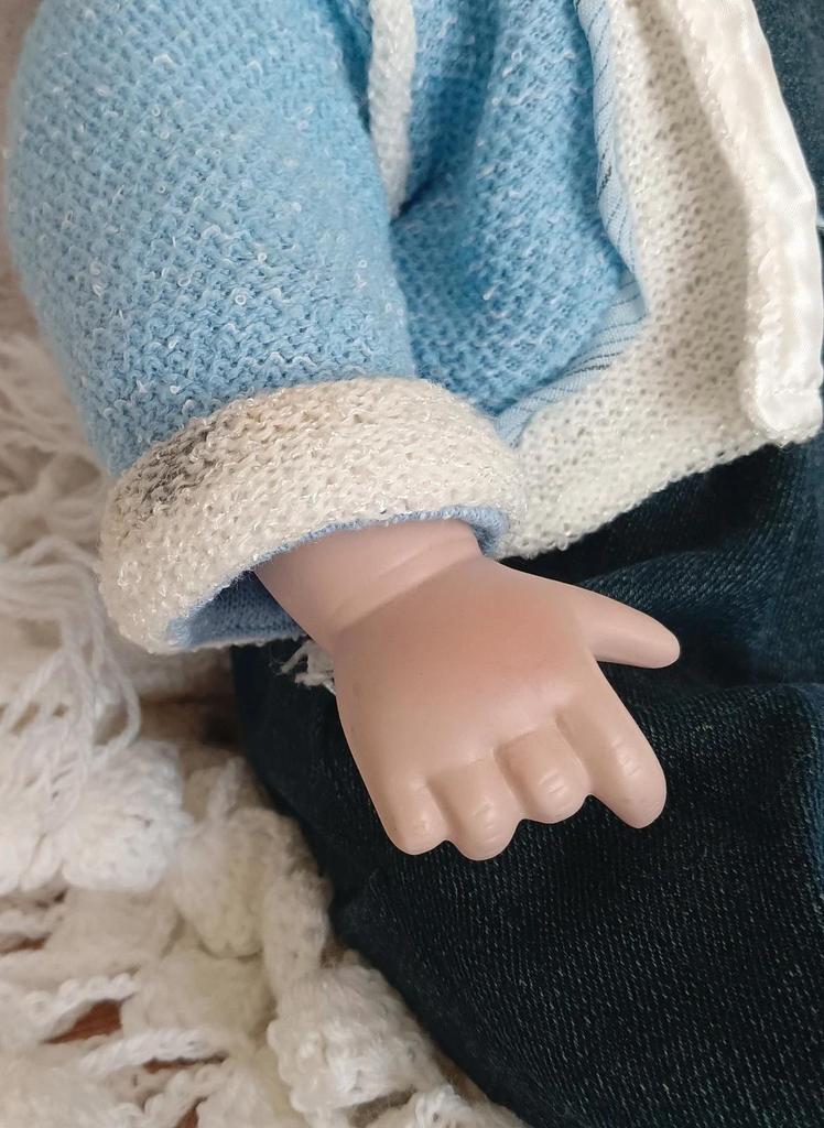 Ancienne poupée de collection Evelyn's Dolls