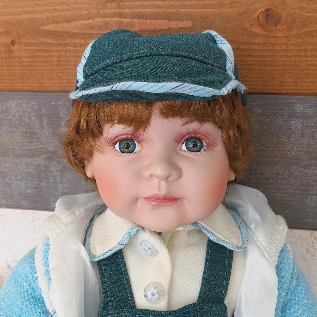 Ancienne poupée de collection Evelyn's Dolls