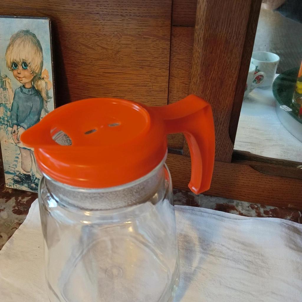 Très joli pichet vintage à orangeade