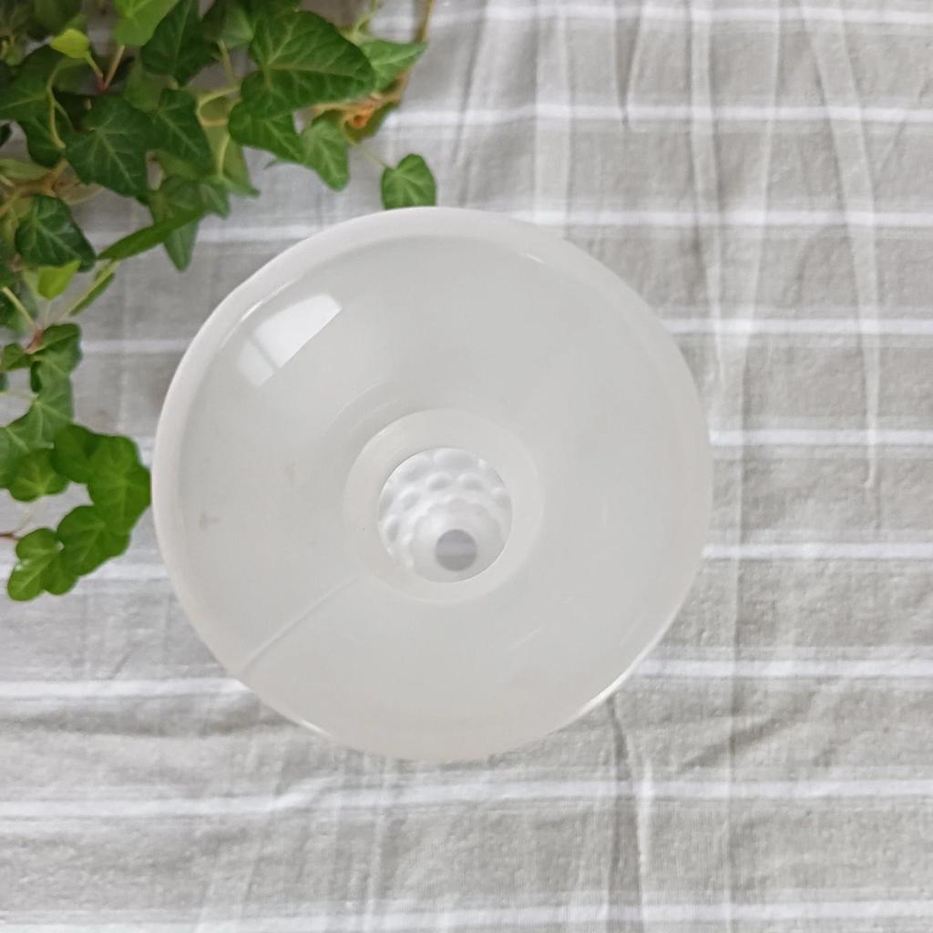 Très joli ancien vase en verre dépoli