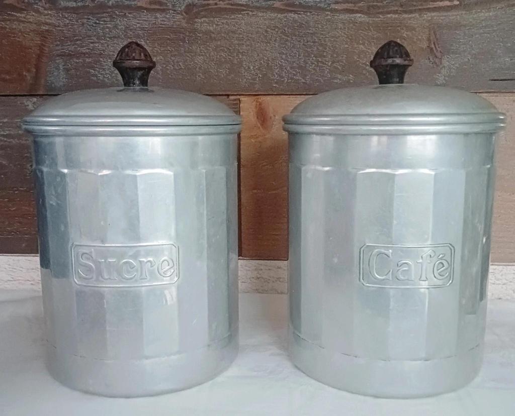 Pots en aluminium vintage