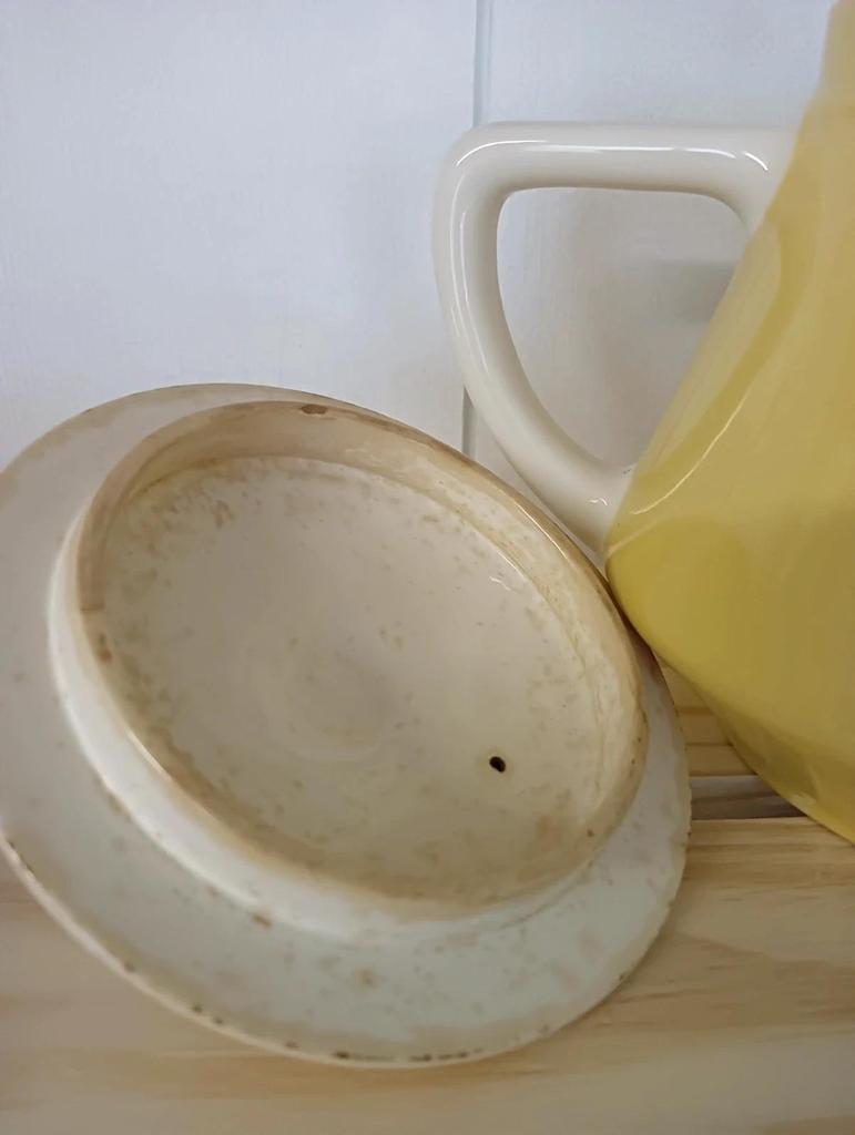 Très jolie ancienne théière Villeroy et Boch jaune et blanche