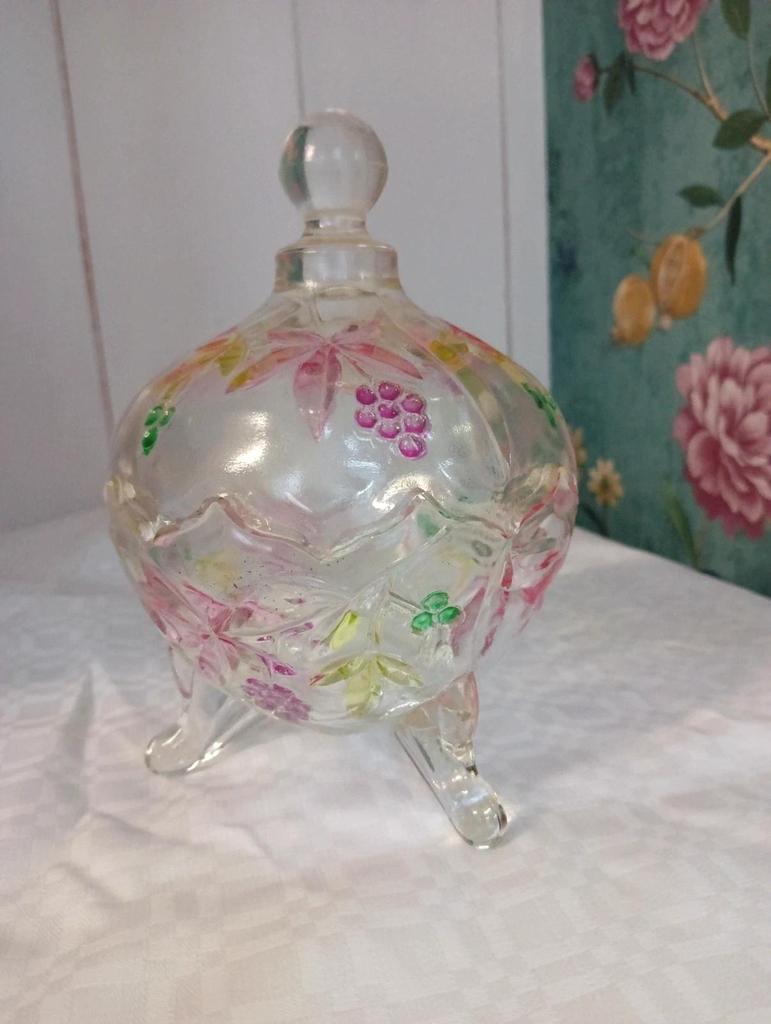 Ancienne très jolie bonbonnière en cristal