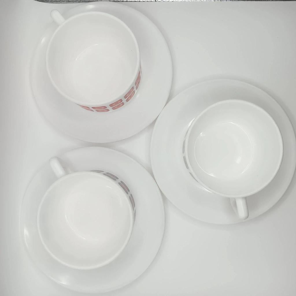 Très jolies tasses à café et soucoupes vintage Arcopal