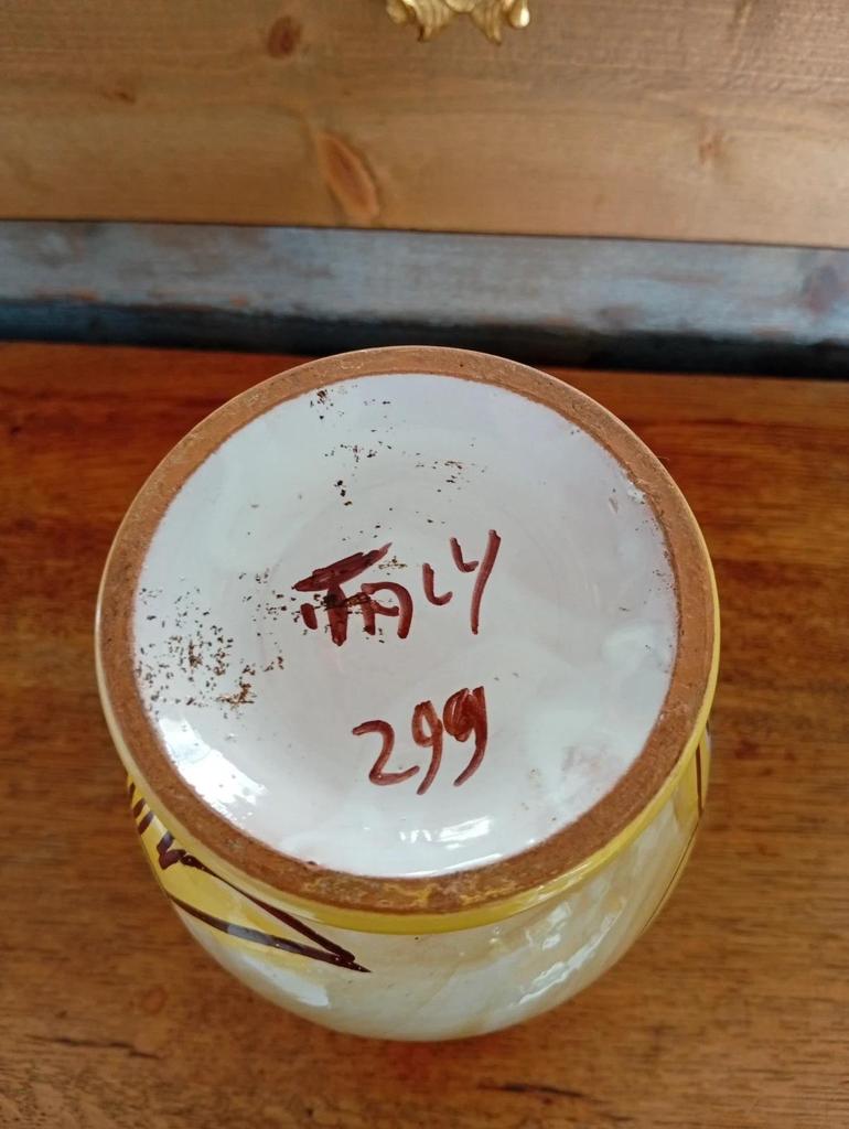 Joli vase en céramique