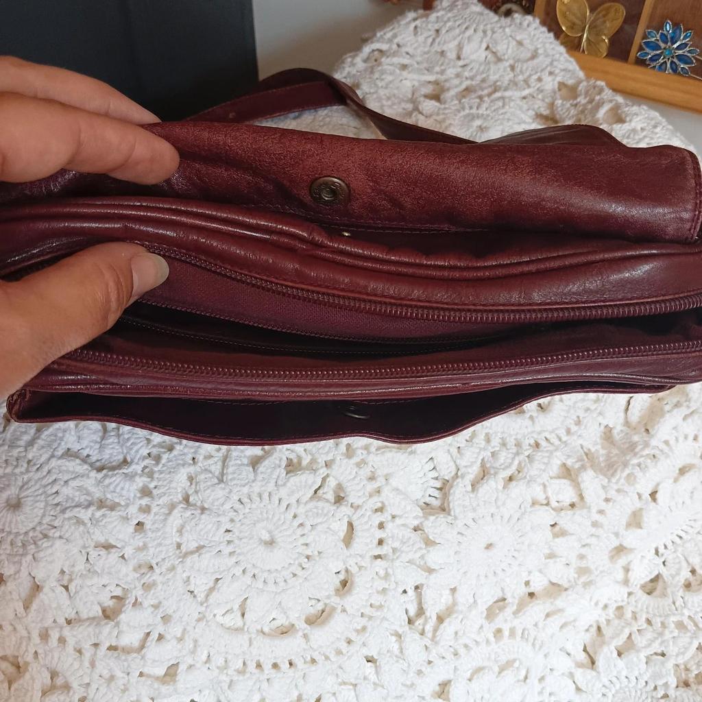 Très joli sac en cuir vintage
